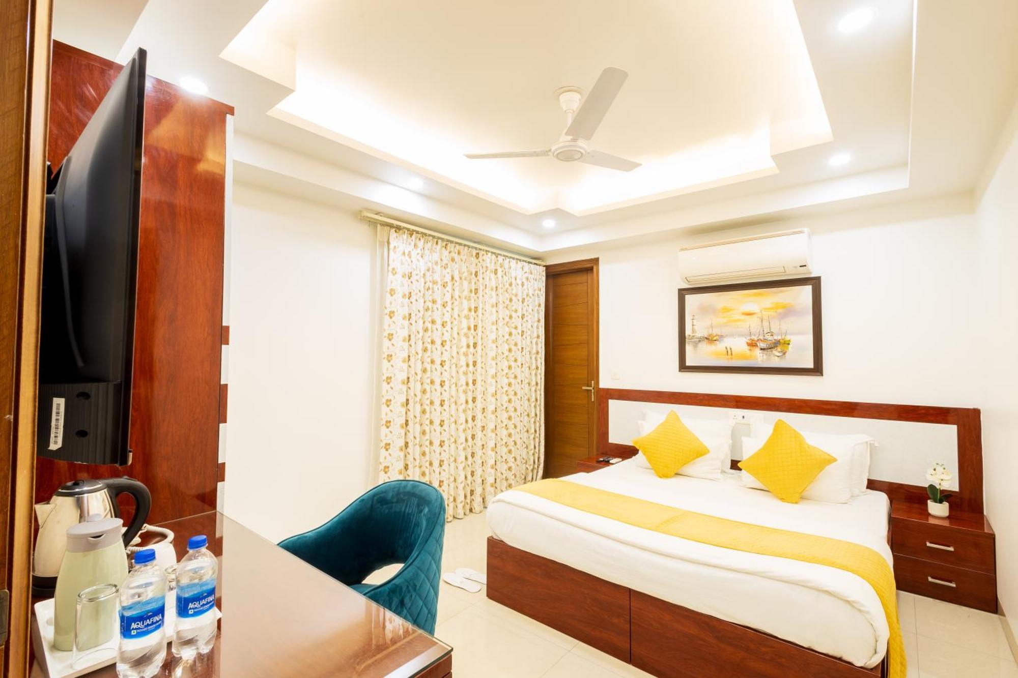 Hotel Krish - Near Medanta And Fortis Hospital Gurugram Gurgaon Dış mekan fotoğraf