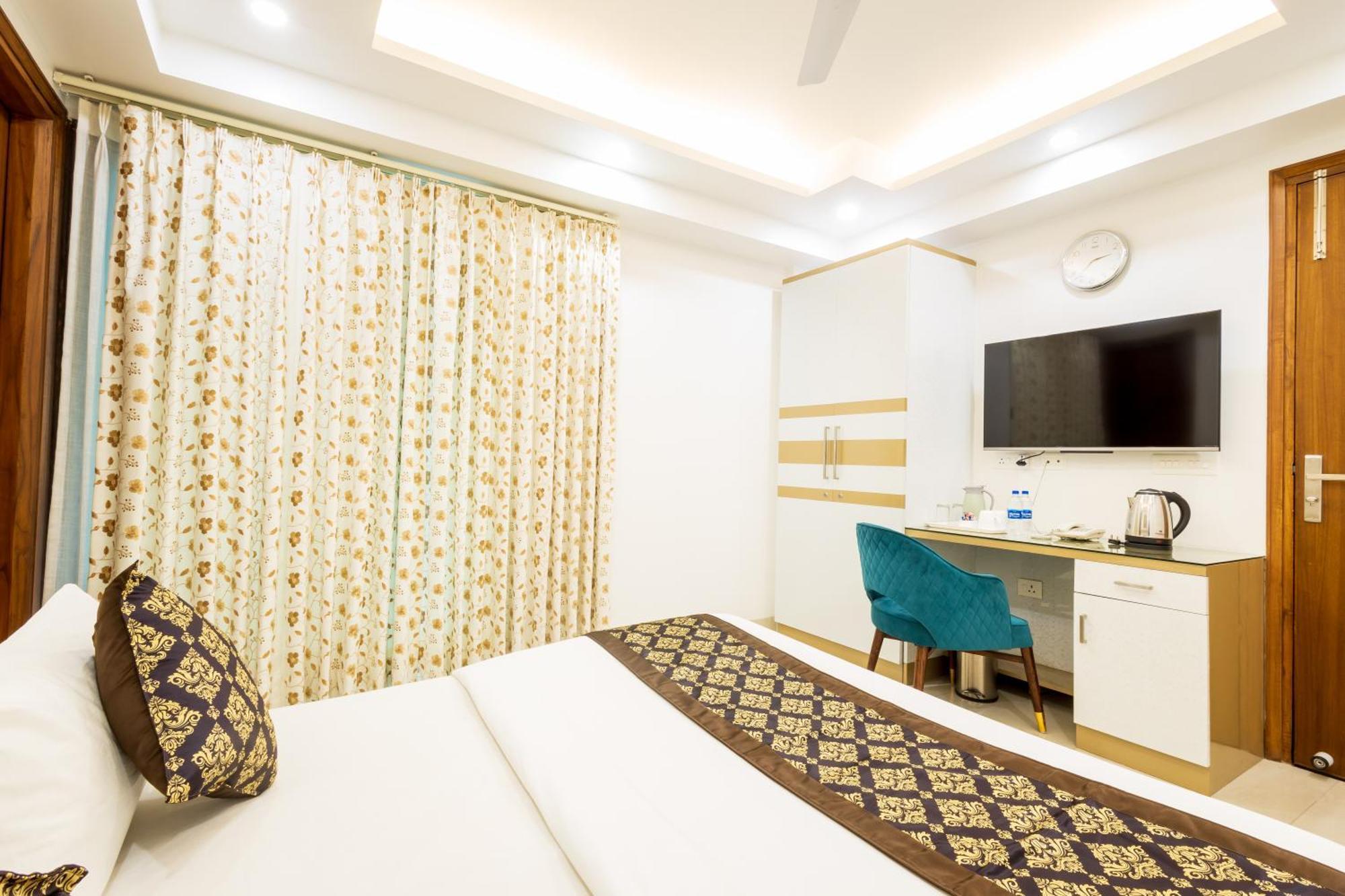 Hotel Krish - Near Medanta And Fortis Hospital Gurugram Gurgaon Dış mekan fotoğraf