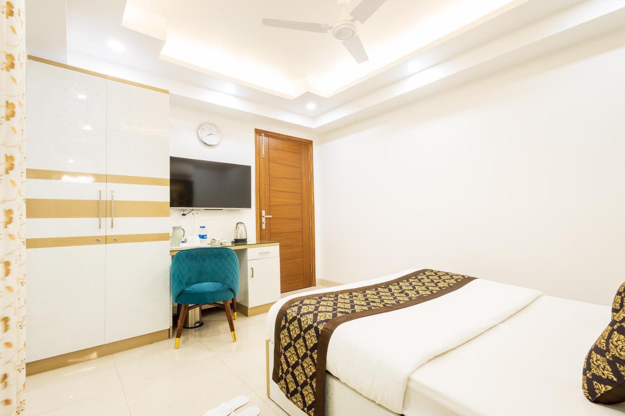 Hotel Krish - Near Medanta And Fortis Hospital Gurugram Gurgaon Dış mekan fotoğraf