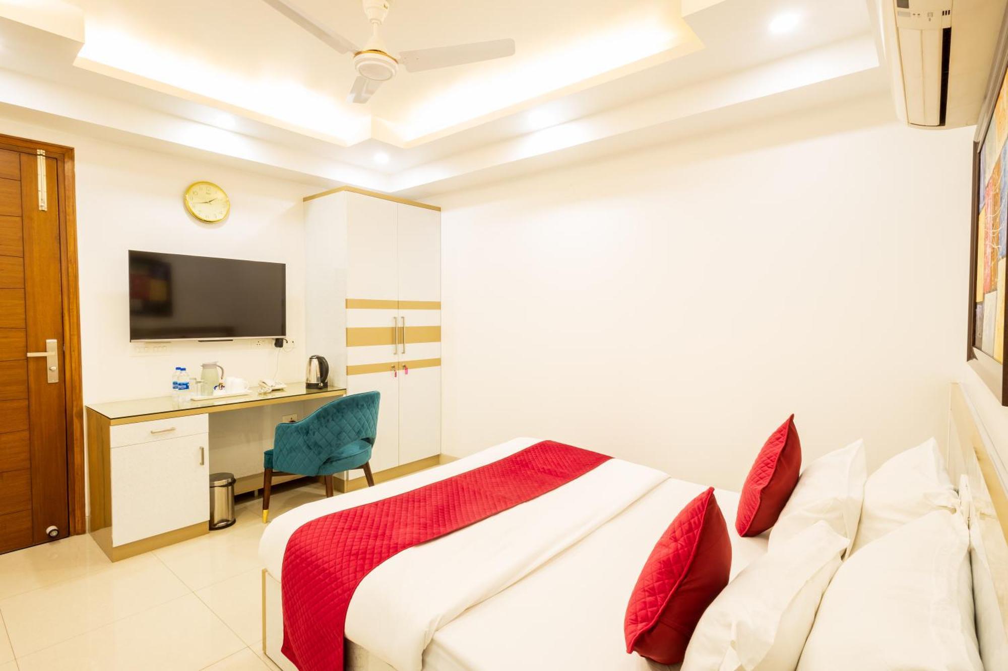 Hotel Krish - Near Medanta And Fortis Hospital Gurugram Gurgaon Dış mekan fotoğraf