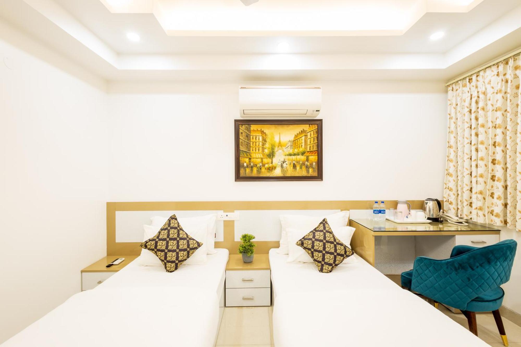 Hotel Krish - Near Medanta And Fortis Hospital Gurugram Gurgaon Dış mekan fotoğraf